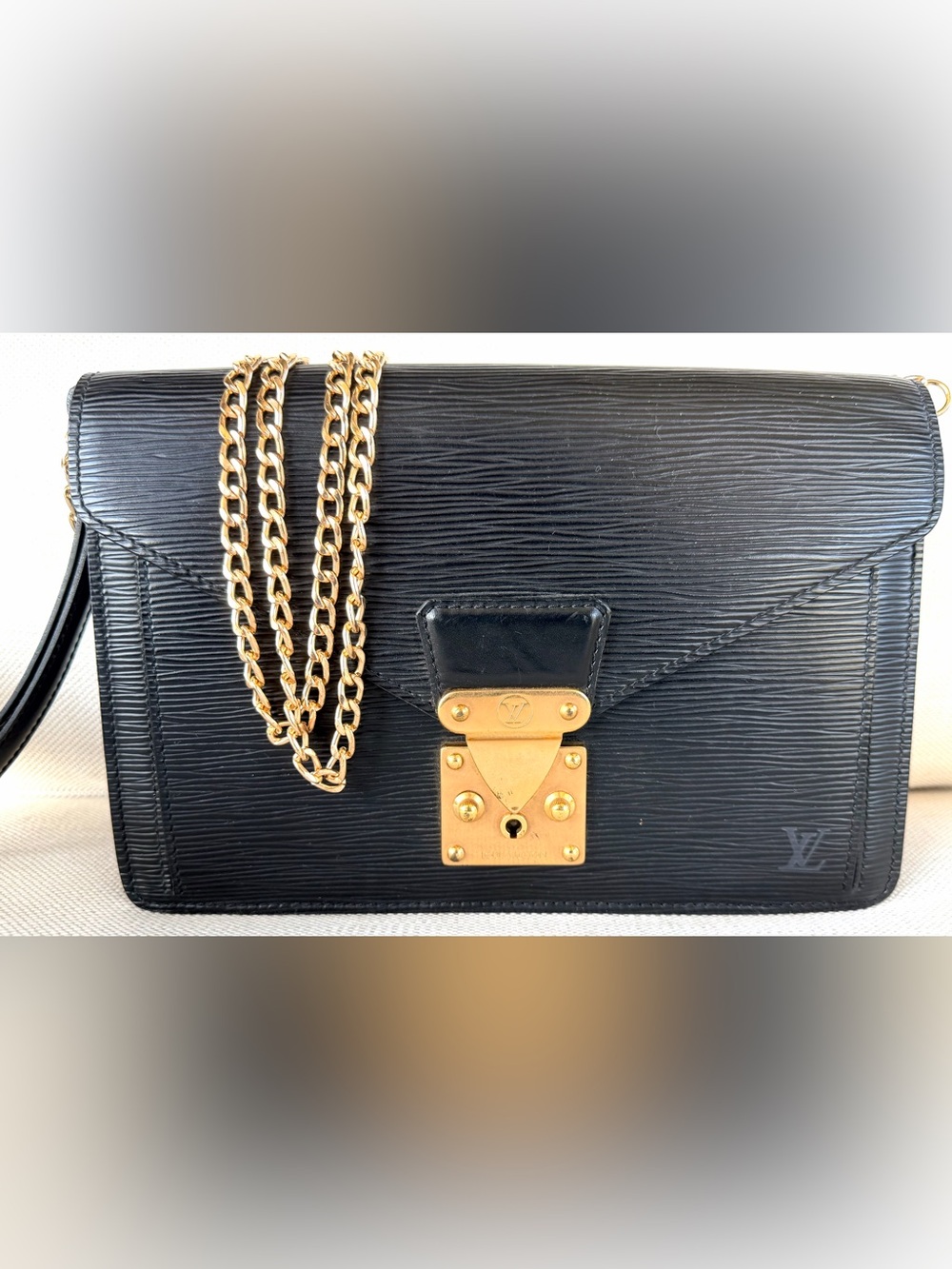 LOUIS VUITTON Epi Pochette Sellier Dragonne Black Clutch Wristlet 4-Way France